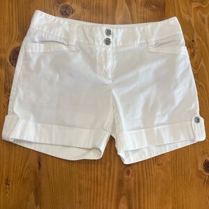 White House Black Market Classic White Bermuda shorts - size 0